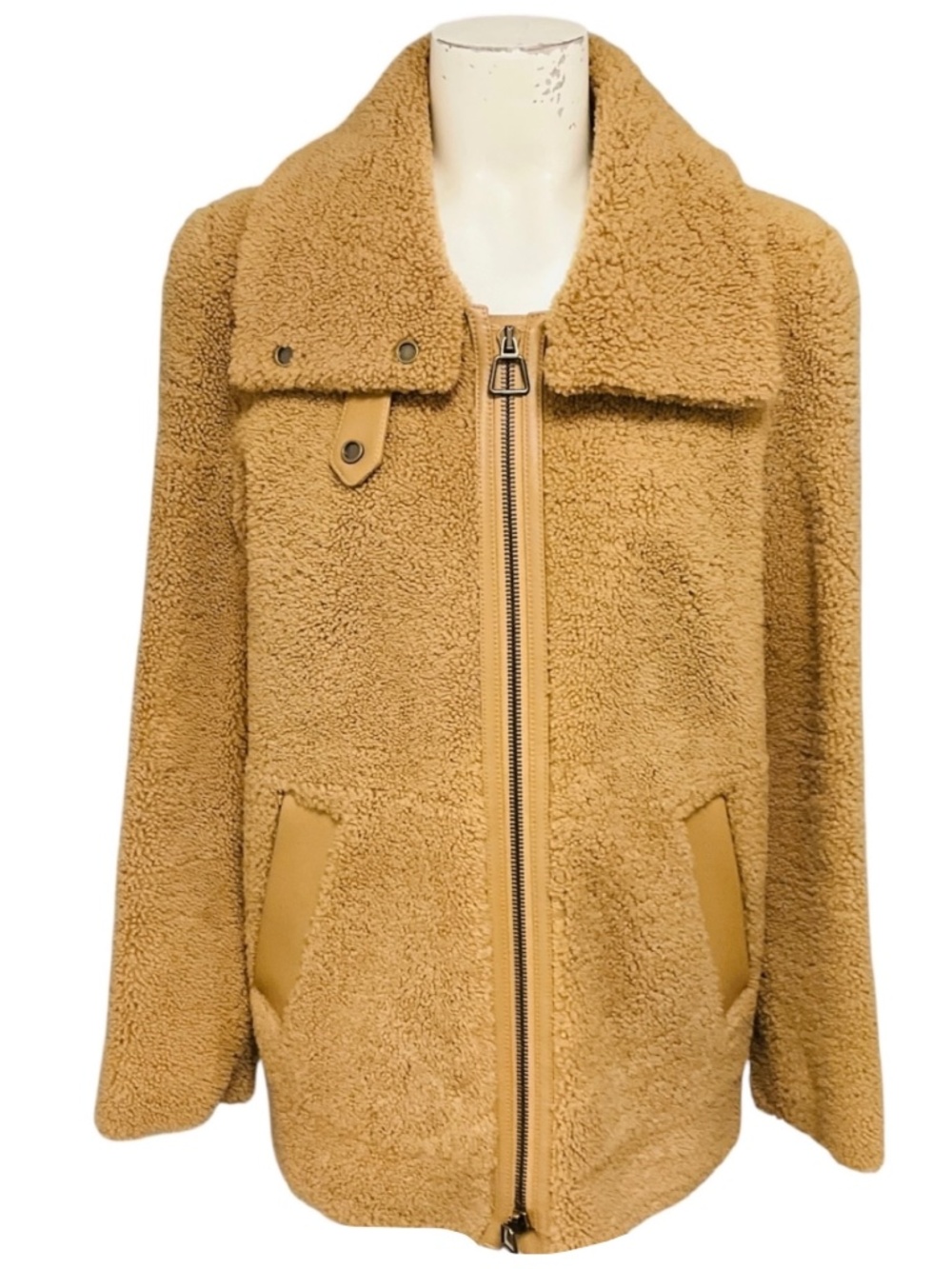 AKRIS TAN LAMB SHEARLING ZIP FRONT JACKET